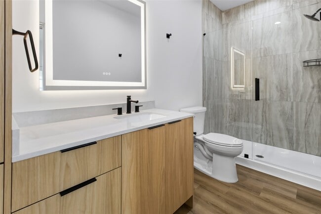 Building Photo - 5614 Larkin St