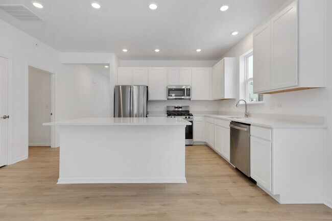 Building Photo - 12245 Barcroft Cir