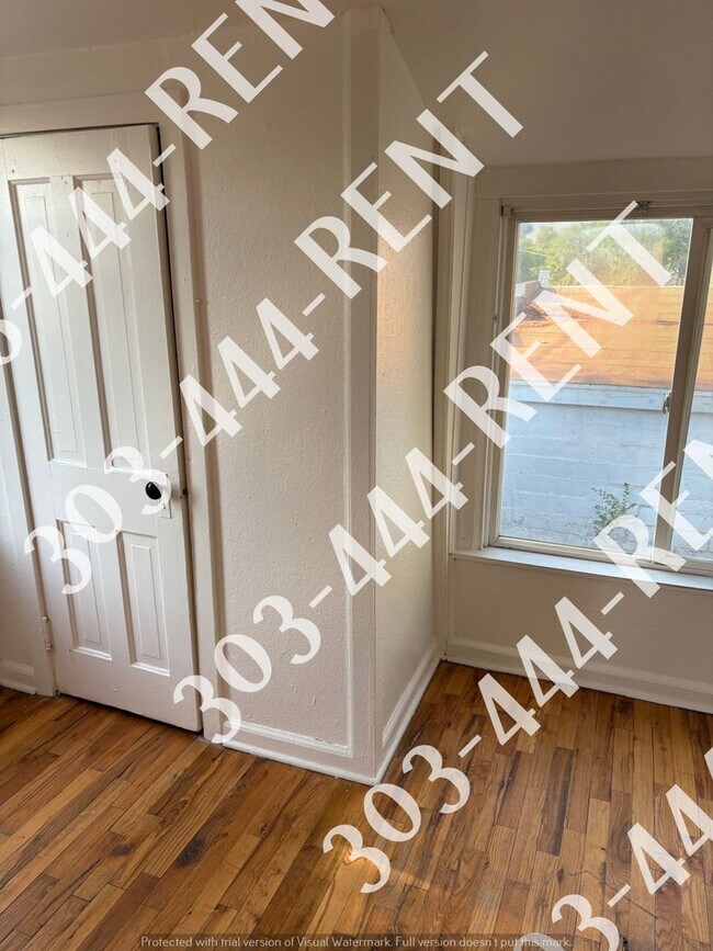 Building Photo - 10625