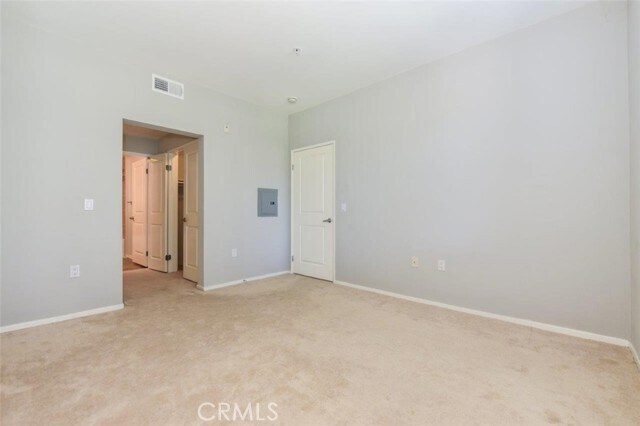 Building Photo - 2202 Scholarship