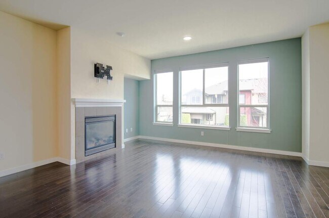 Building Photo - 2 bedroom in Bothell WA 98012