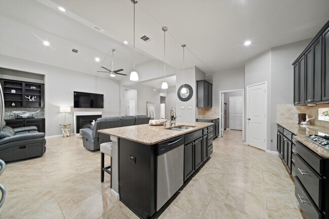Building Photo - 6614 Sterling Shores Ln