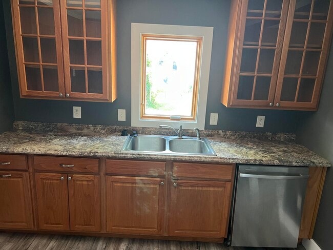 Building Photo - 807 Clinkscales Rd