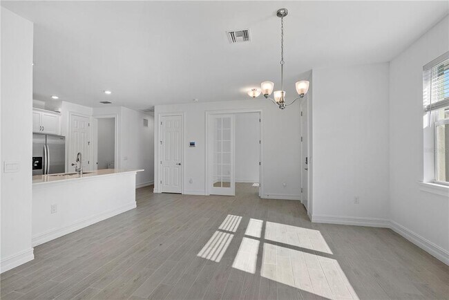 Building Photo - 43847 Blue Heron Ln