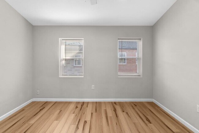 Building Photo - 208 S Durham St