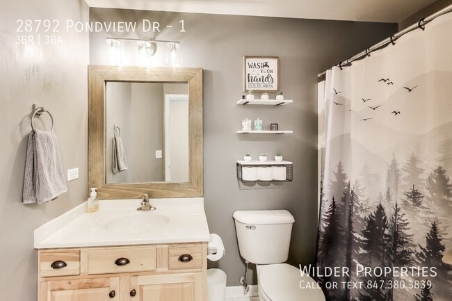 Building Photo - 28792 Pondview Dr