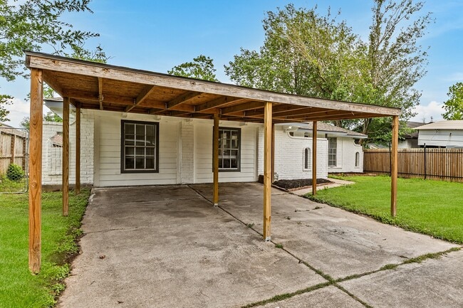 Building Photo - 8834 Brackley Ln