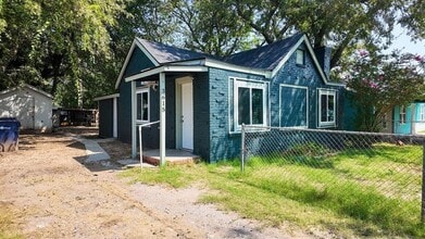 Building Photo - 3615 SW 40th St