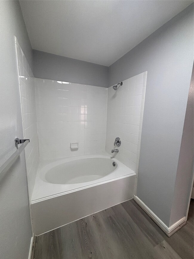 Building Photo - 6410 Waldron Dr