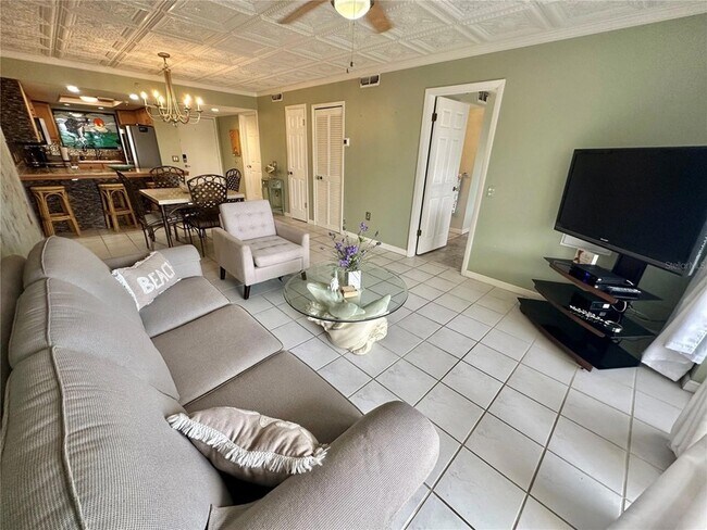 Building Photo - 6009 Sea Ranch Dr