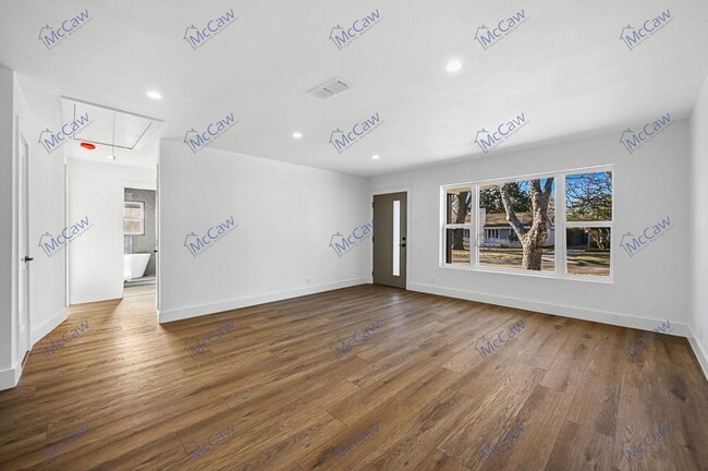 Building Photo - 7412 Fenton Dr