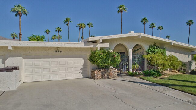 Primary Photo - 1570 S La Verne Way