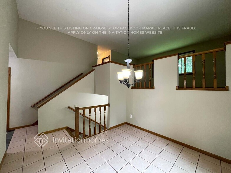 Building Photo - 5325 W 140th St