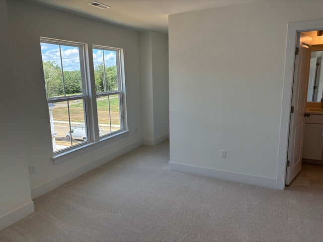 Building Photo - 15312 Oasis Sun Aly