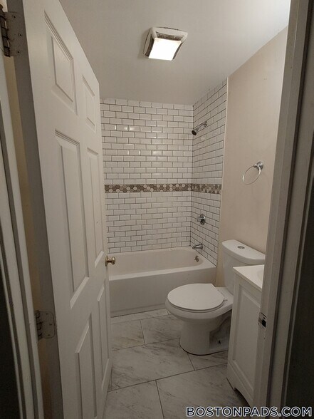 Building Photo - 217 Beaver Dam Rd