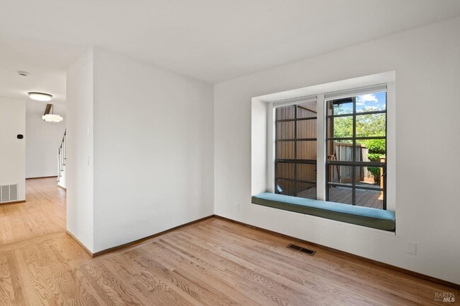 Building Photo - 45 Wimbledon Way