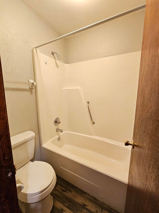 Building Photo - 2917 Woodrich Dr