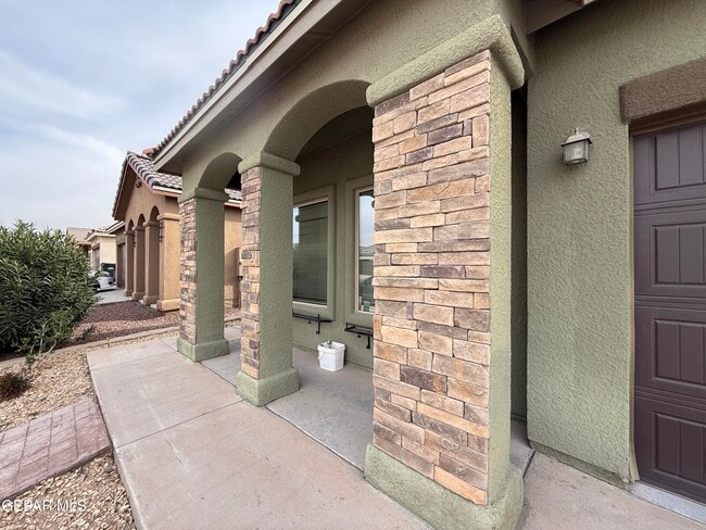 Building Photo - 13136 Freshford