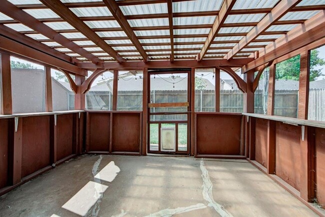 Building Photo - 1030 Walsh Ln