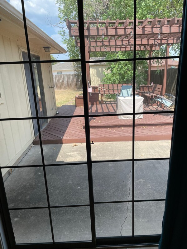 Building Photo - 4001 Windfree Dr