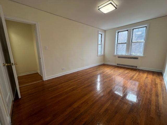 Building Photo - 1 bedroom in SUNNYSIDE NY 11104