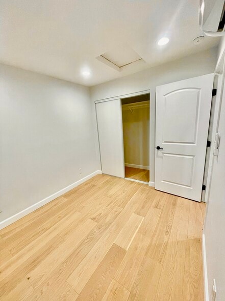 Building Photo - 1847 Stearns Dr