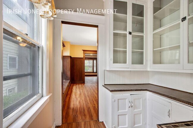 Building Photo - 67 Newman Pl