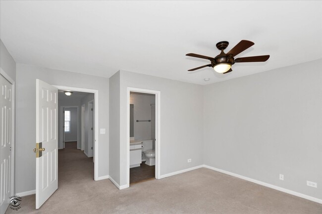 Building Photo - 523 Peebles Ct