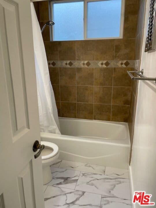 Building Photo - 12823 Kling St