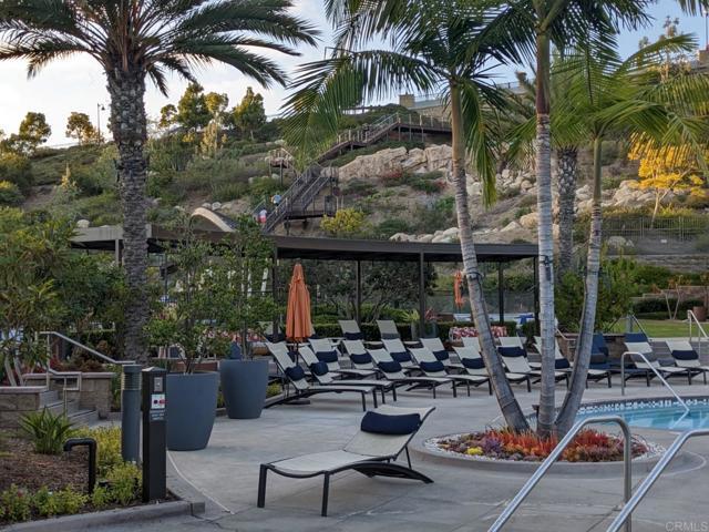 Building Photo - 2950 Via Alta Pl