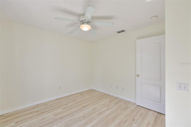 Building Photo - 219 Island Water Way