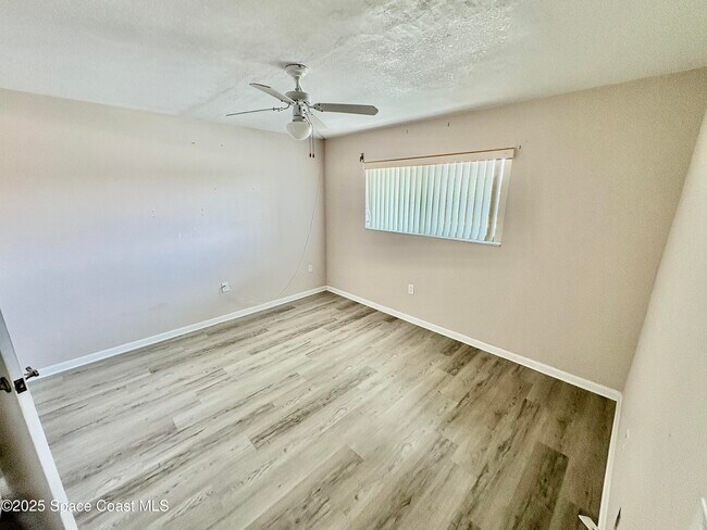 Building Photo - 1750 Commodore Blvd