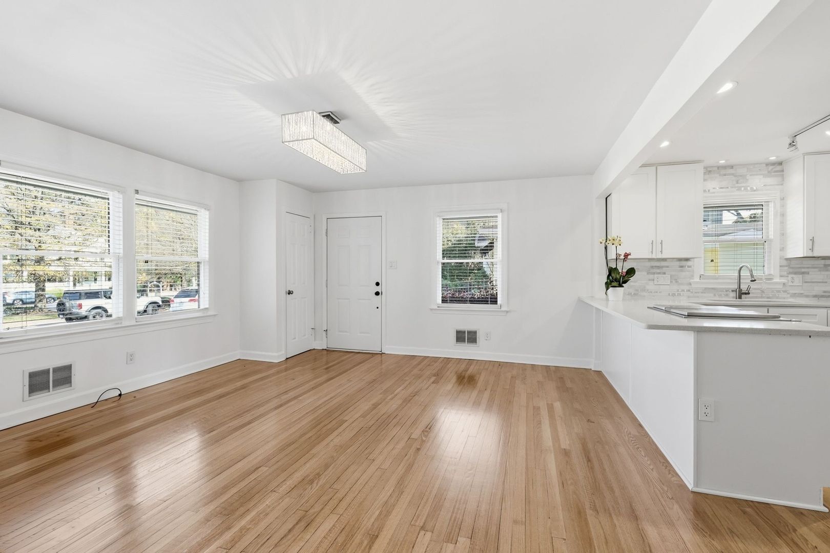 Building Photo - 902 New Bern Ave