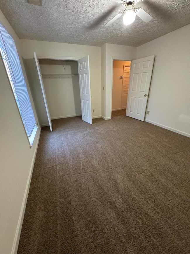 Building Photo - 1714 Monument Ln