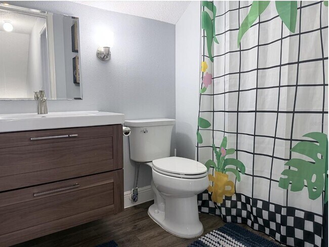 Building Photo - 5705 Tanagergrove Way