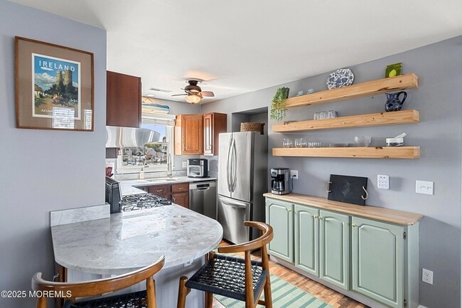 Building Photo - 167 4th Ave