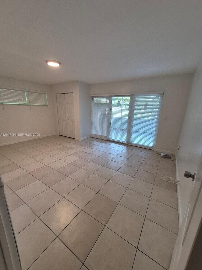 Building Photo - 10030 SW 164th Terrace