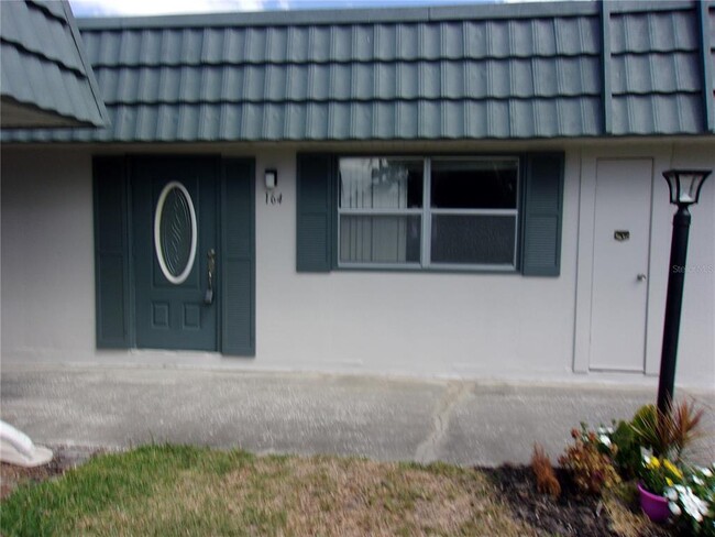 Building Photo - 1811 Bedford Ln