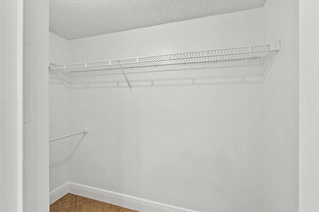 Building Photo - 5701 Riverside Dr