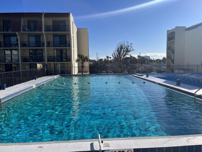 Building Photo - Amazing Ocean View from Pool or Jacuzzi - ...