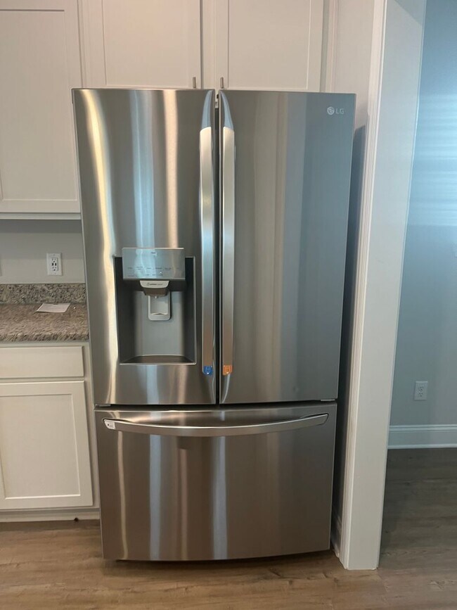 Building Photo - Available Now!