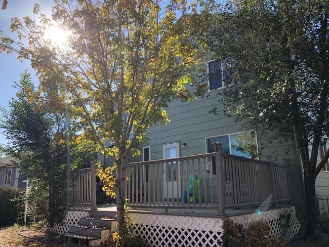 Building Photo - 5 Bedroom home on Fairweather for Rent!