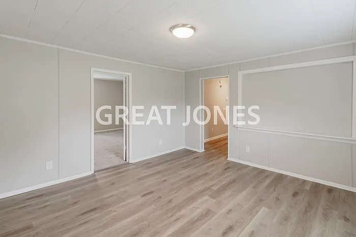 Building Photo - 506 7th Ave SW