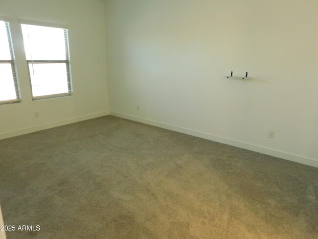 Building Photo - 42510 W Vincent Dr