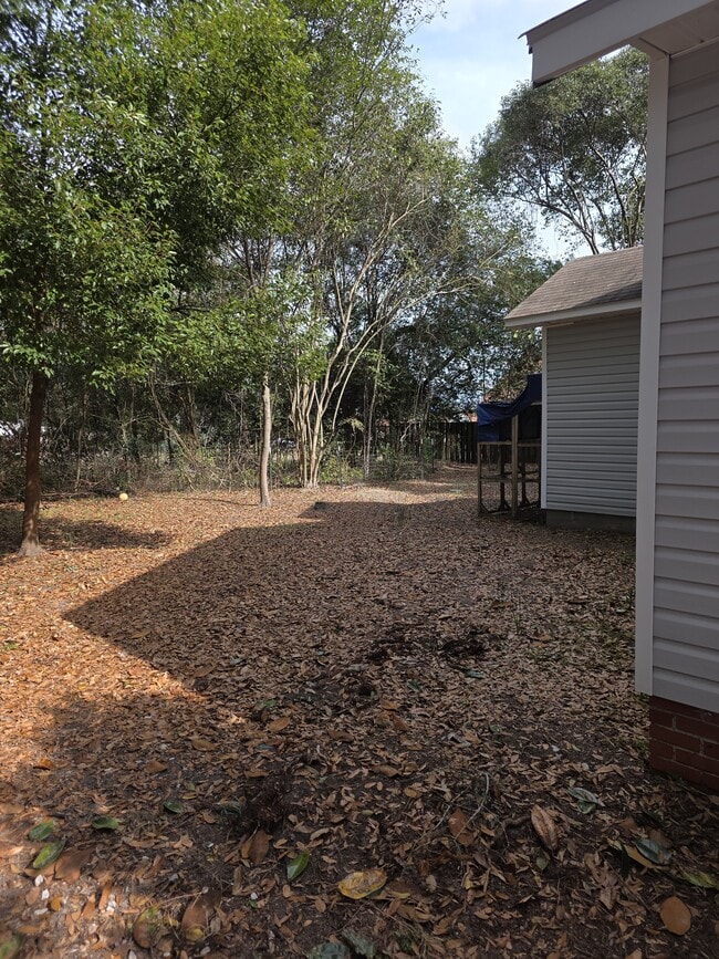 Building Photo - 705 E Water Ave