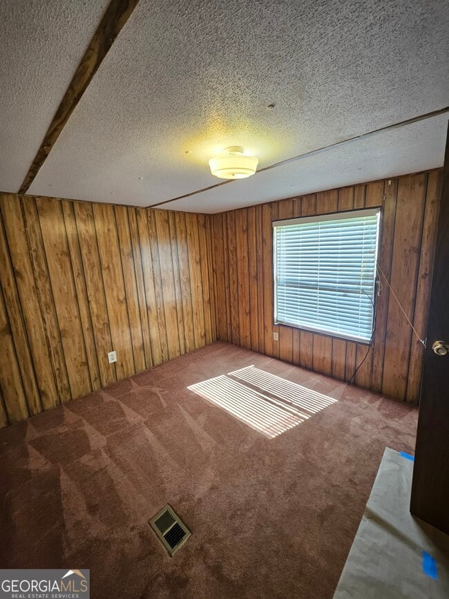 Building Photo - 2158 Carver Rd
