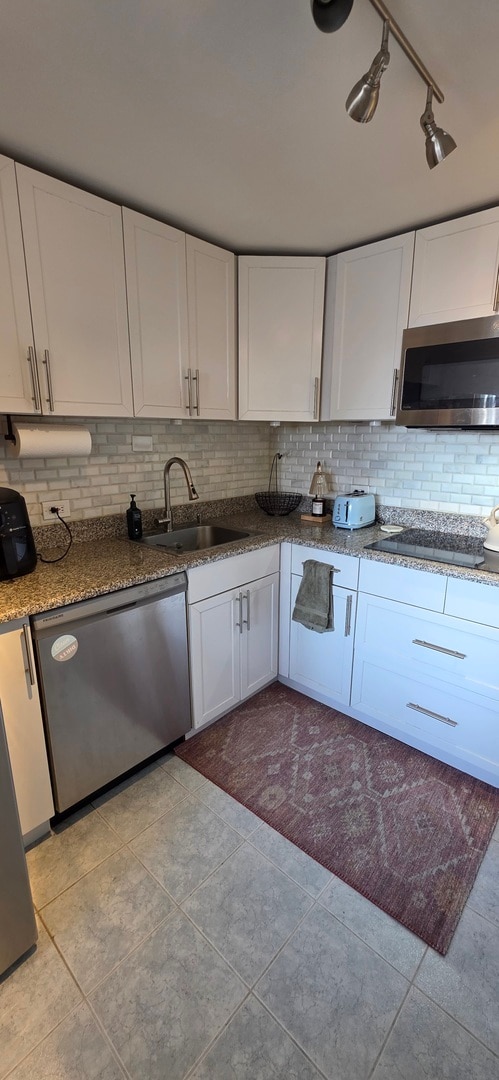 Building Photo - 1221 N Dearborn Pkwy