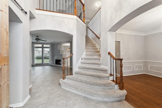 Building Photo - 2109 Enchanted Lake Dr
