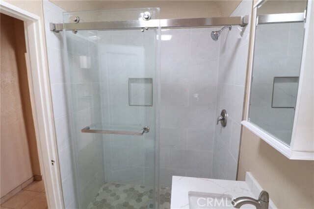 Building Photo - 925 N Lacy St