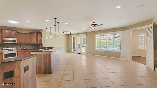 Building Photo - 26505 W Burnett Rd